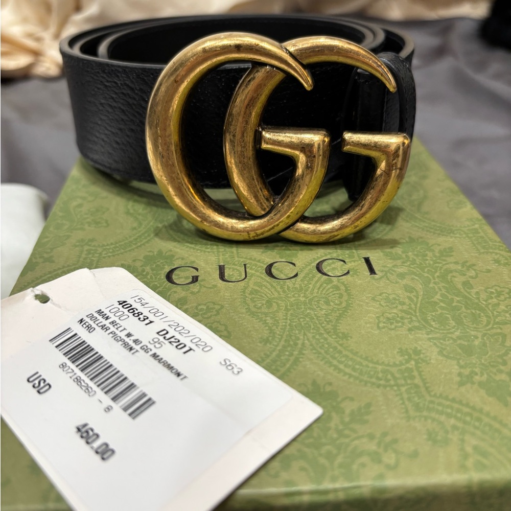 Gucci Black Leather Belt with Gold GG Buckle